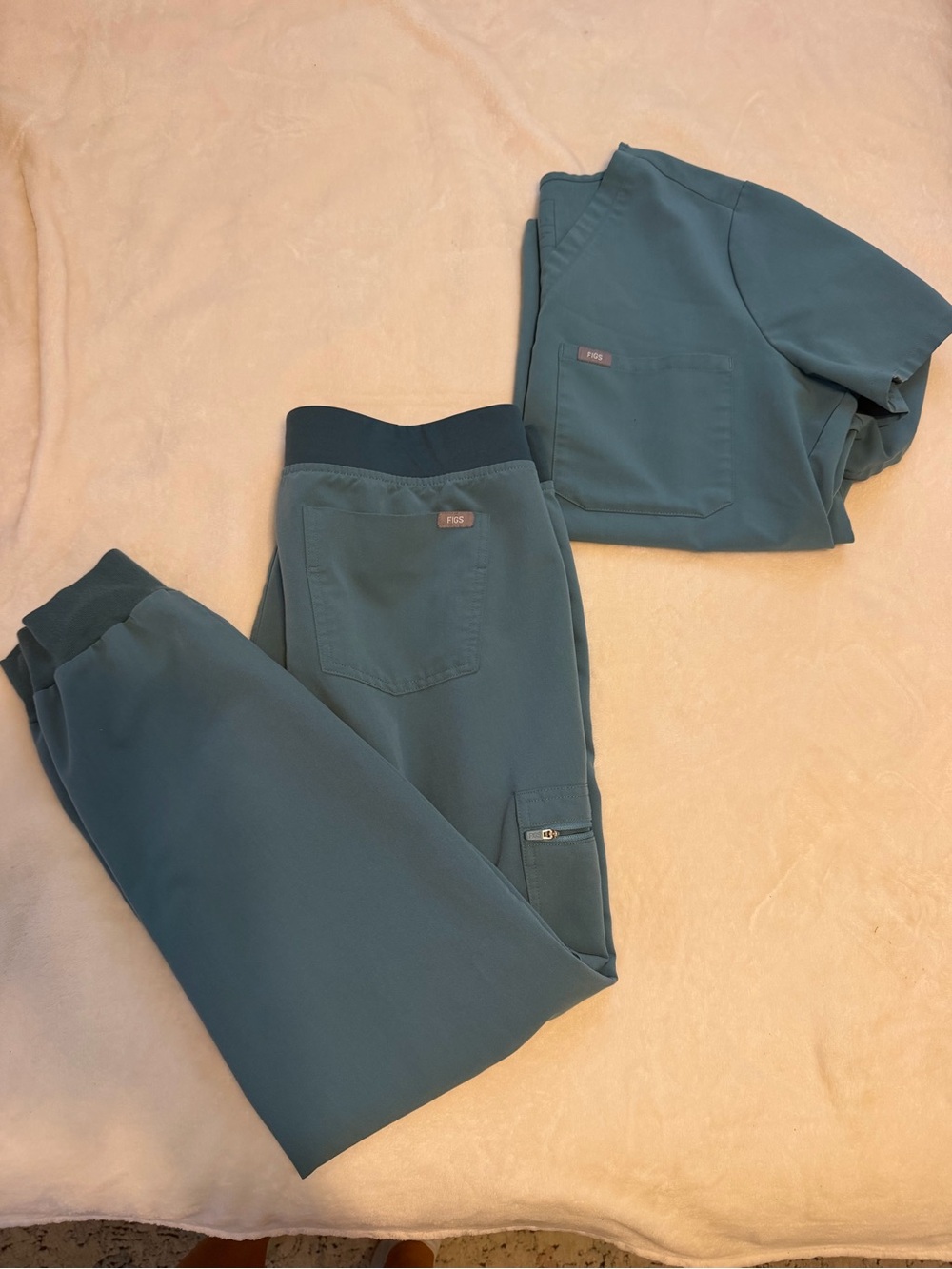 Women’s figs set